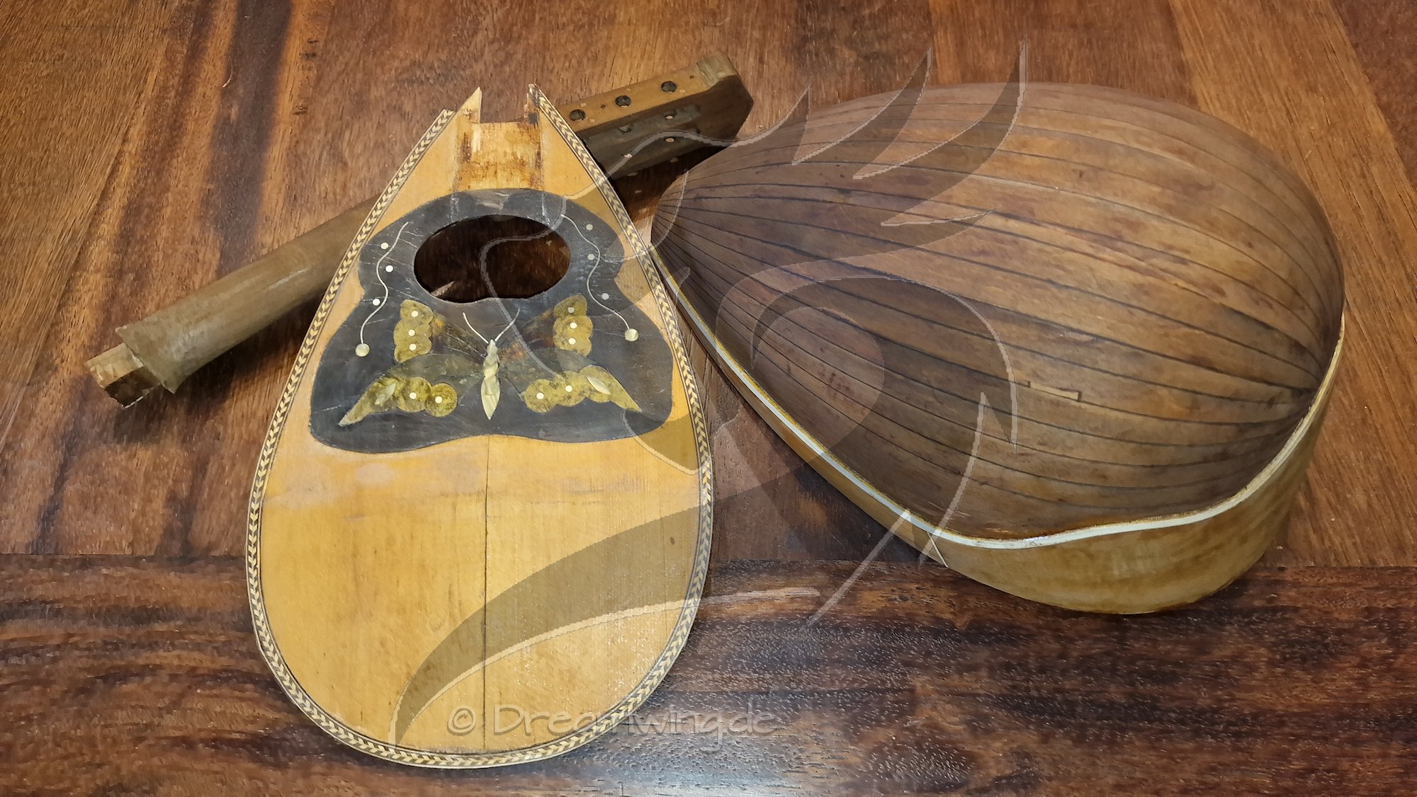 Bestandteile Korpus, Decke, Hals